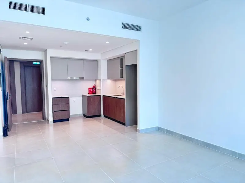 1-bedroom apartment for rent with Creek and skyline view, Creek Palace